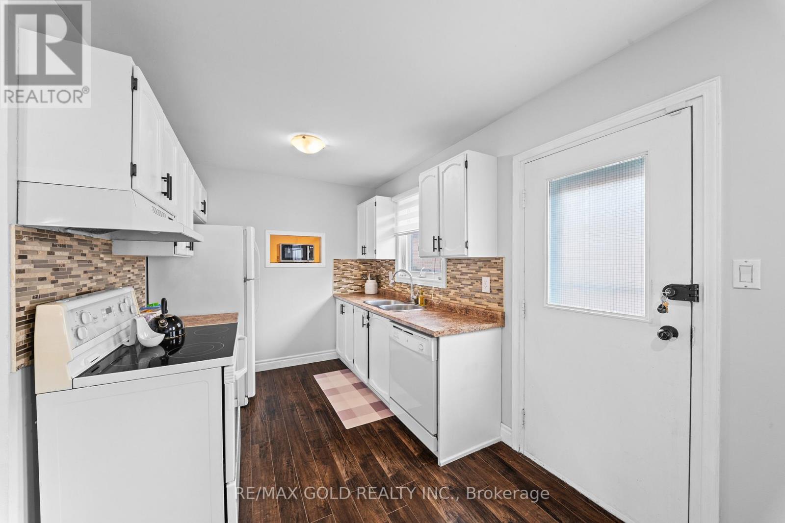 128 MARTINDALE CRESCENT - 15