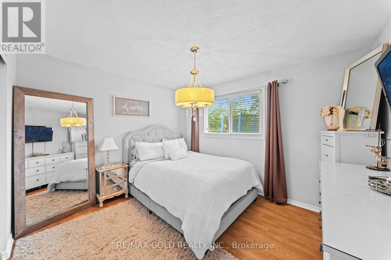 128 MARTINDALE CRESCENT - 23