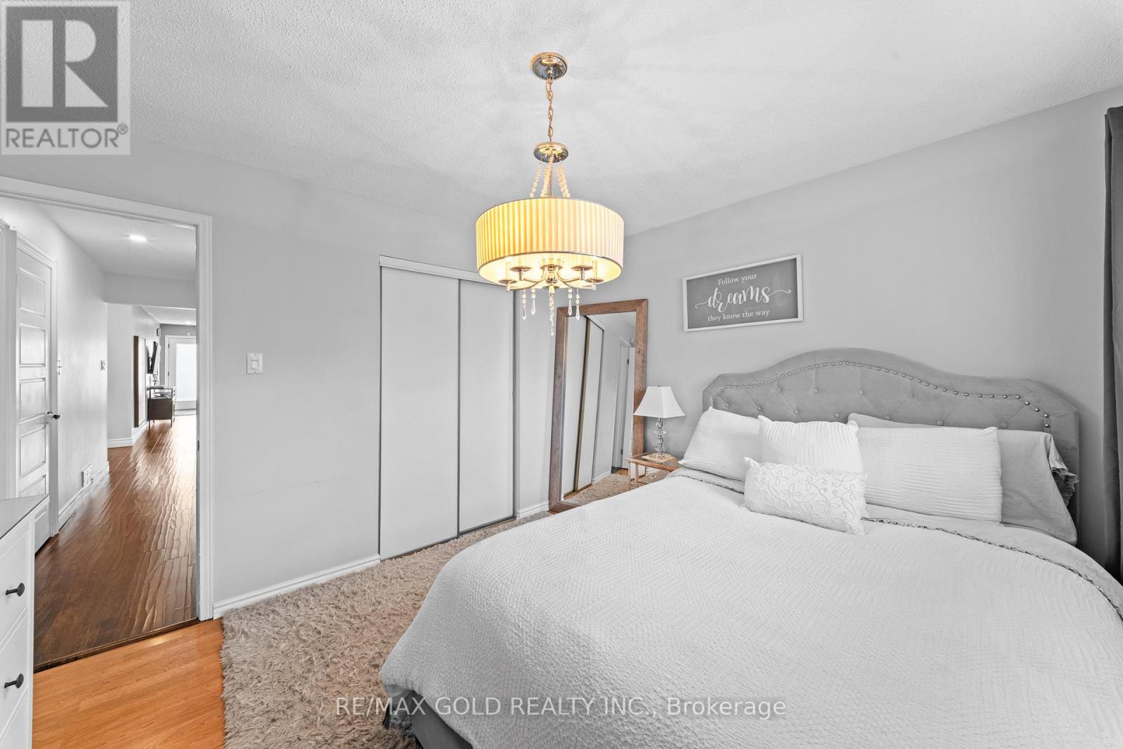 128 MARTINDALE CRESCENT - 24