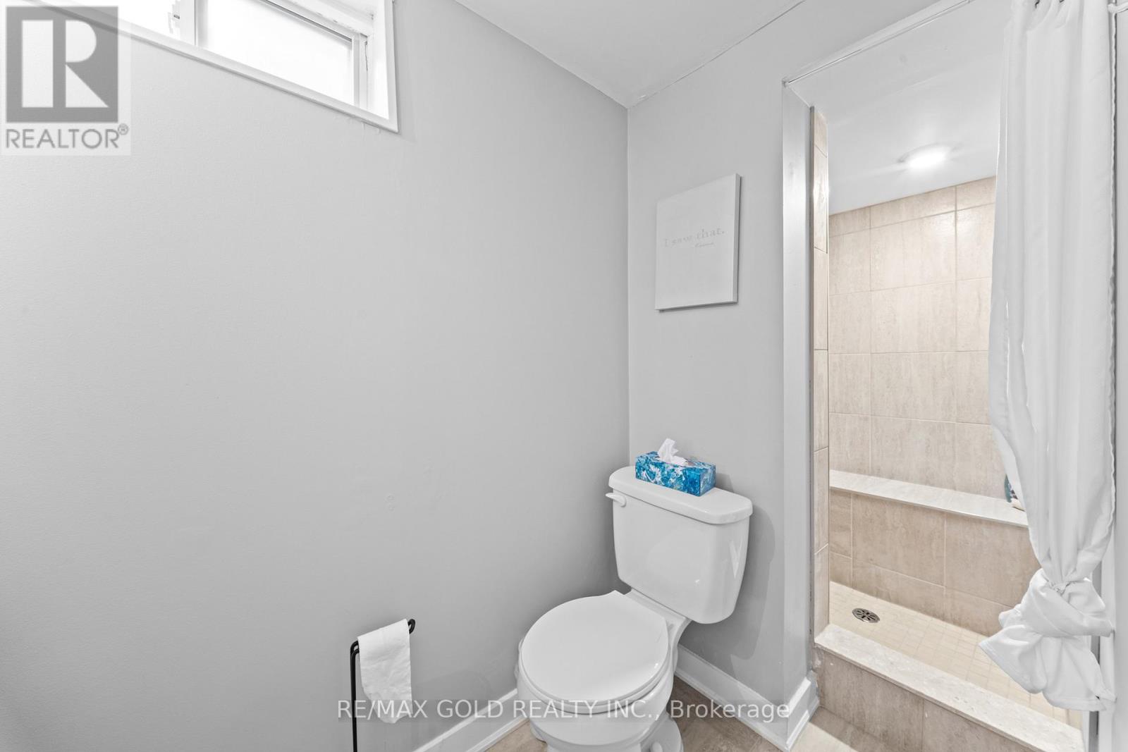 128 MARTINDALE CRESCENT - 30