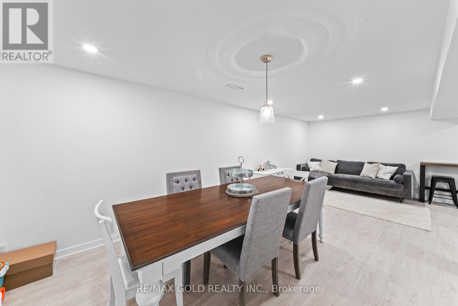 128 MARTINDALE CRESCENT - 35
