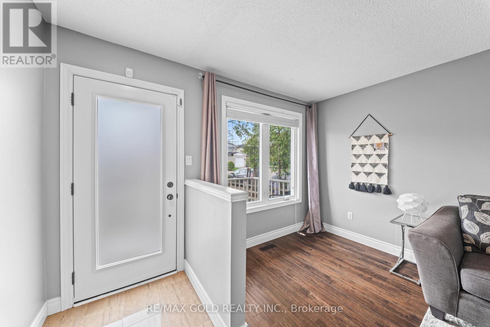 128 MARTINDALE CRESCENT - 5