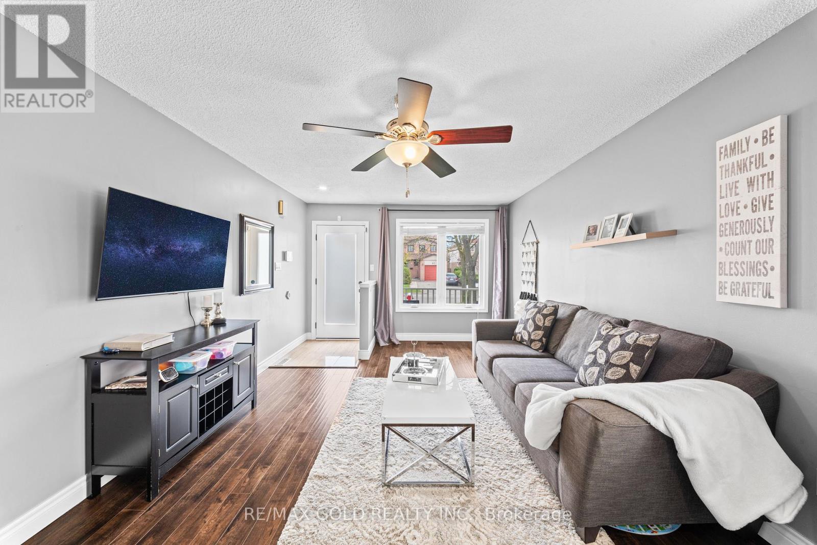 128 MARTINDALE CRESCENT - 6