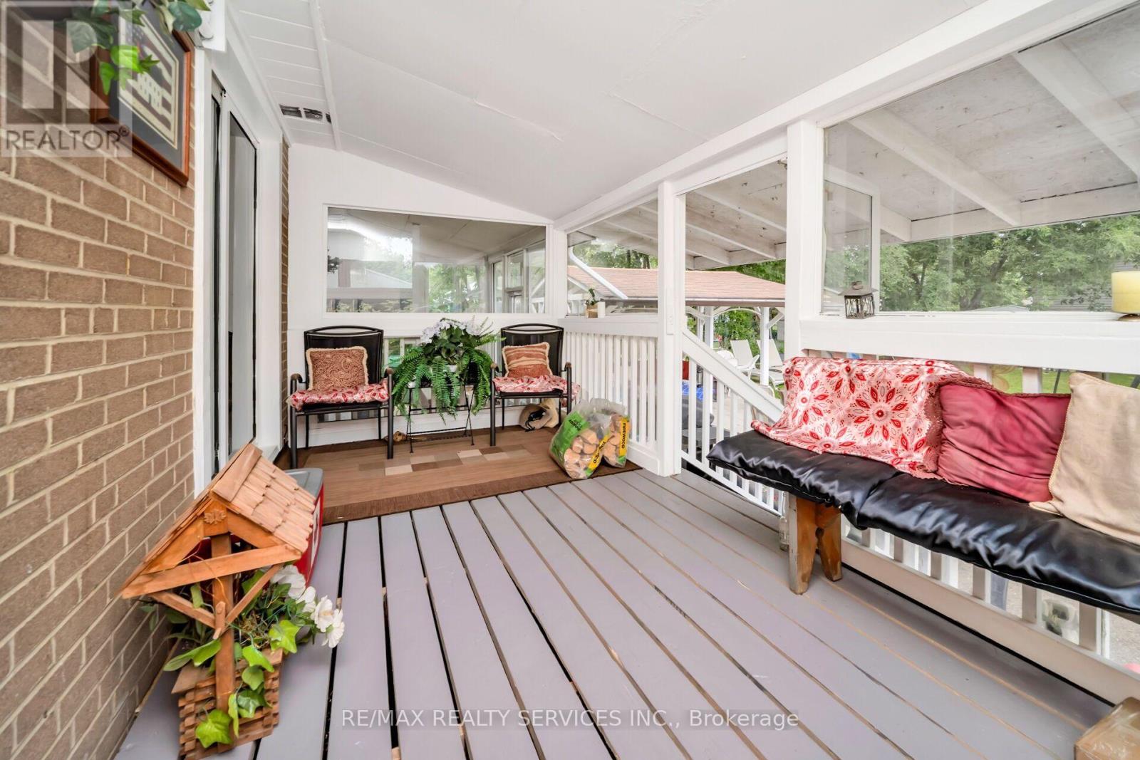 3287 MICHAUD AVENUE - 30