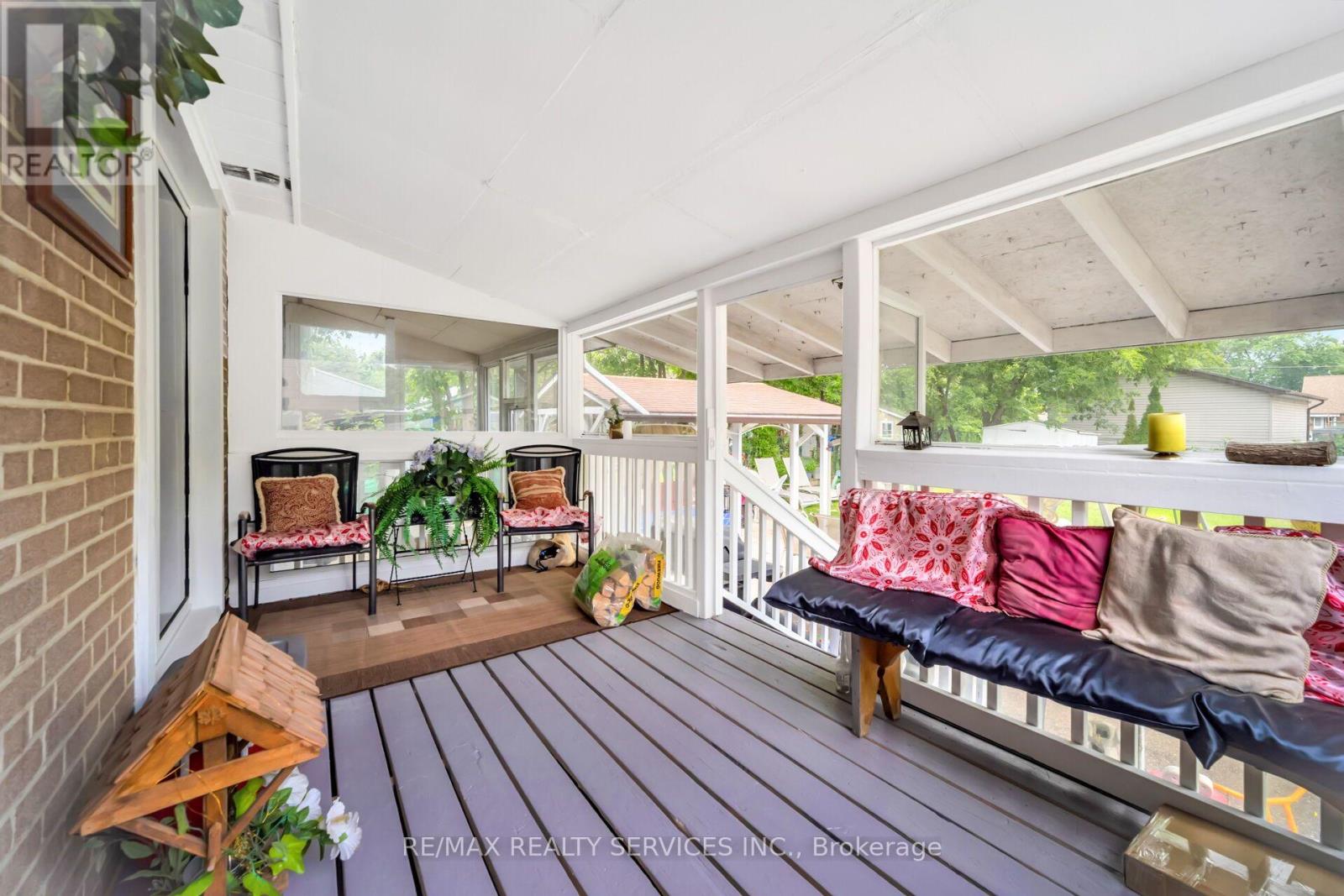 3287 MICHAUD AVENUE - 31