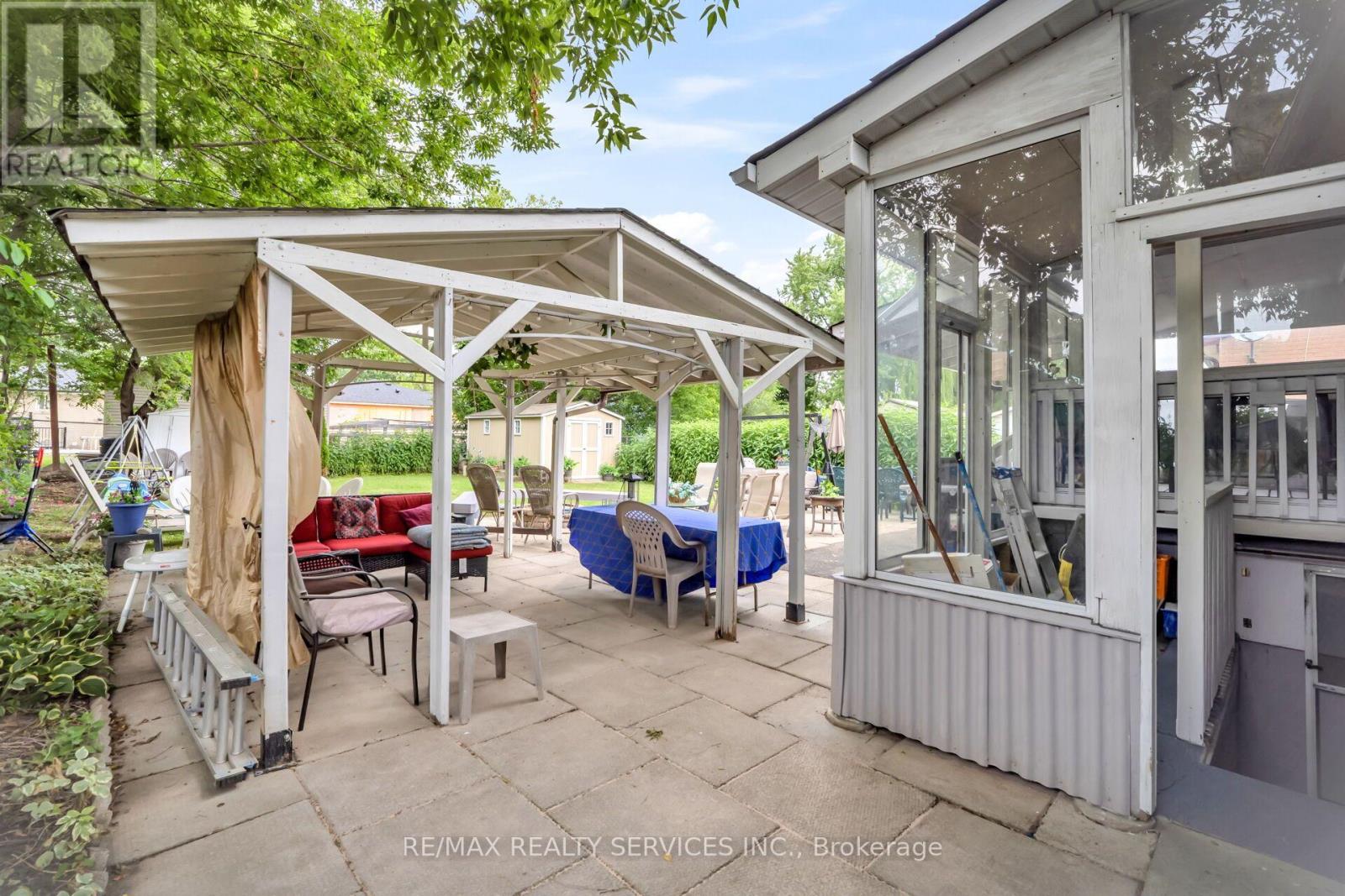 3287 MICHAUD AVENUE - 36