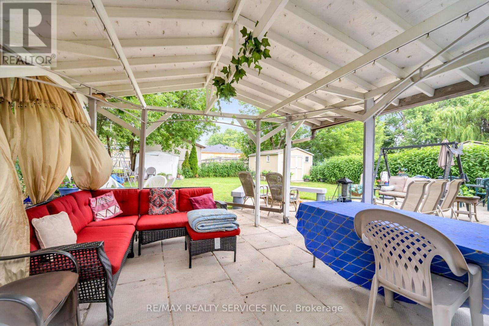 3287 MICHAUD AVENUE - 37