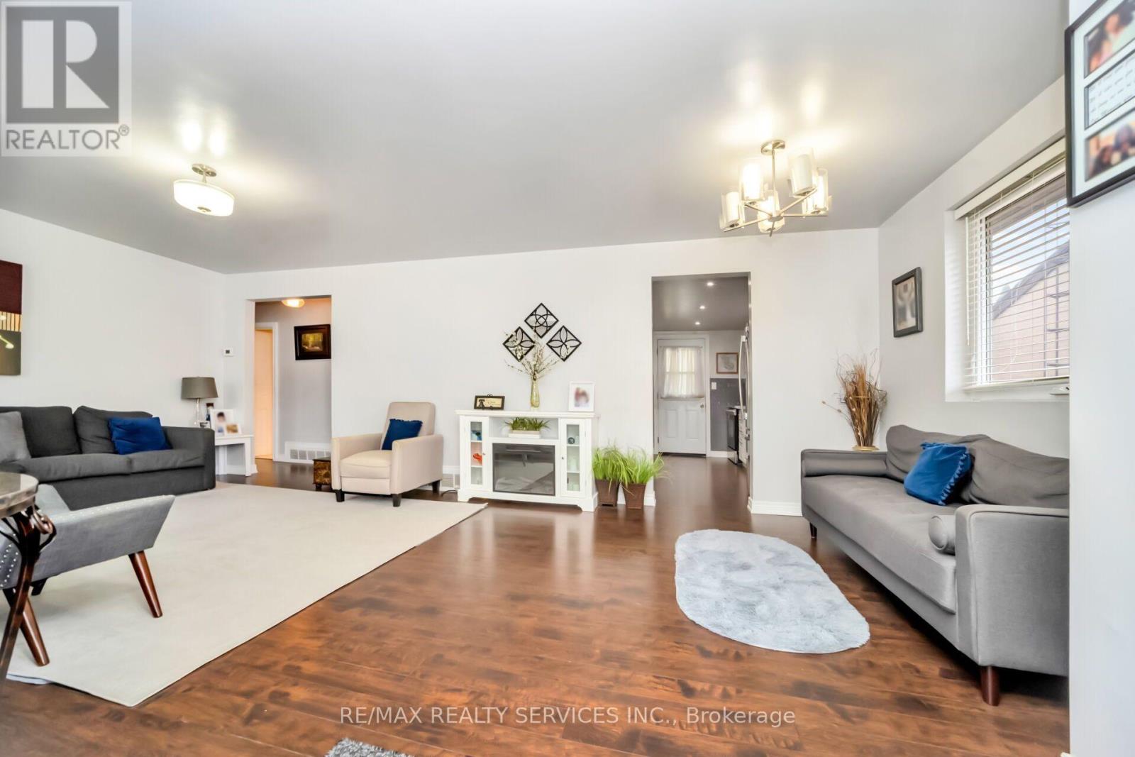 3287 MICHAUD AVENUE - 4