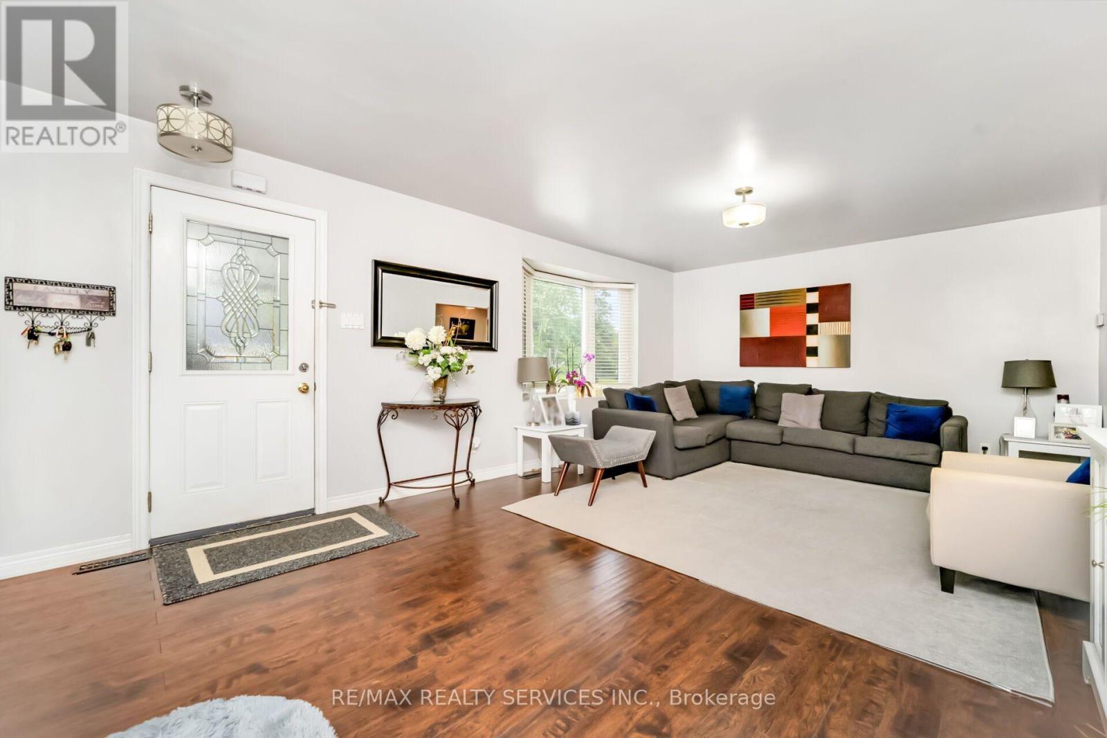 3287 MICHAUD AVENUE - 6