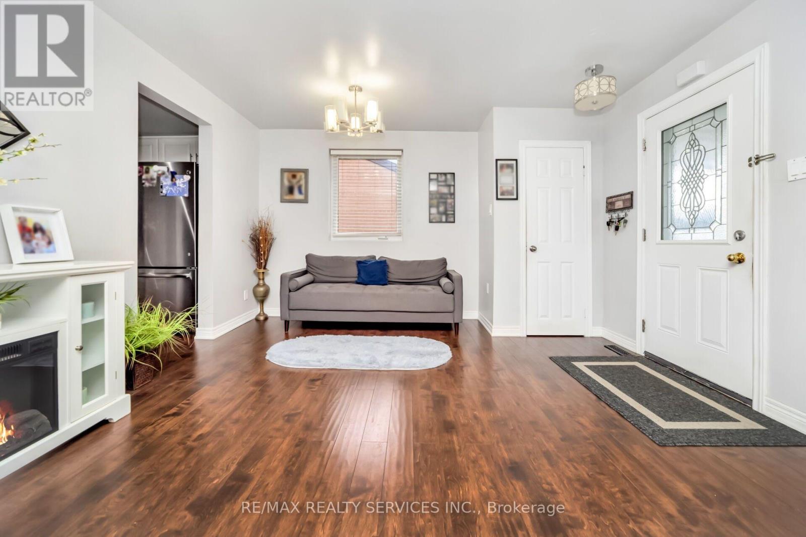 3287 MICHAUD AVENUE - 8