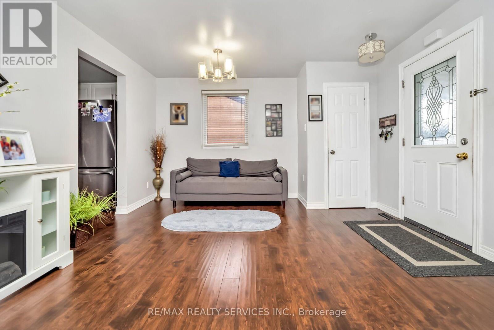 3287 MICHAUD AVENUE - 9