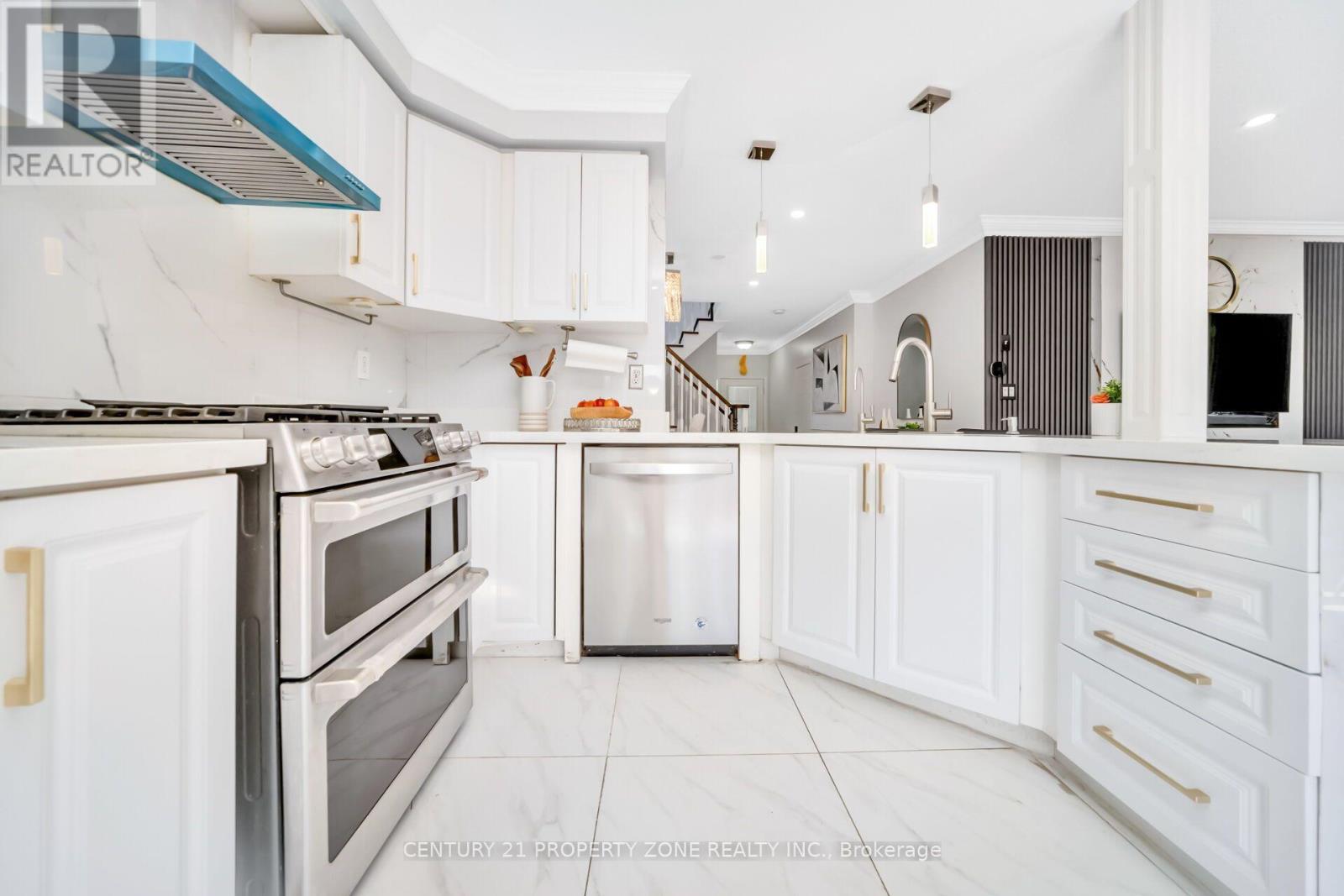 400 PATTERSON DRIVE - 25