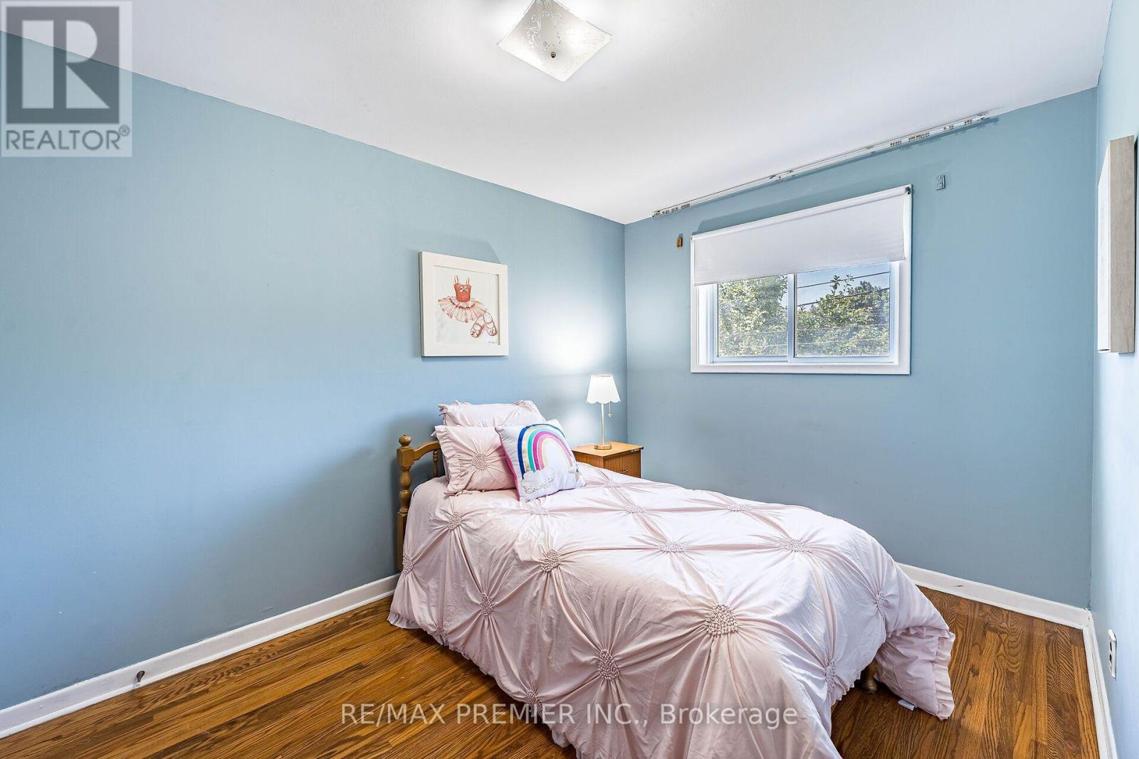5 VALOIS COURT - 11