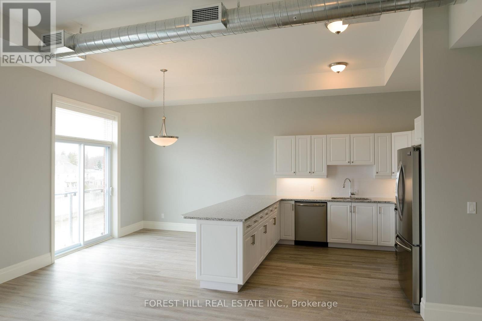 201 - 32 WATER STREET N — photo 3