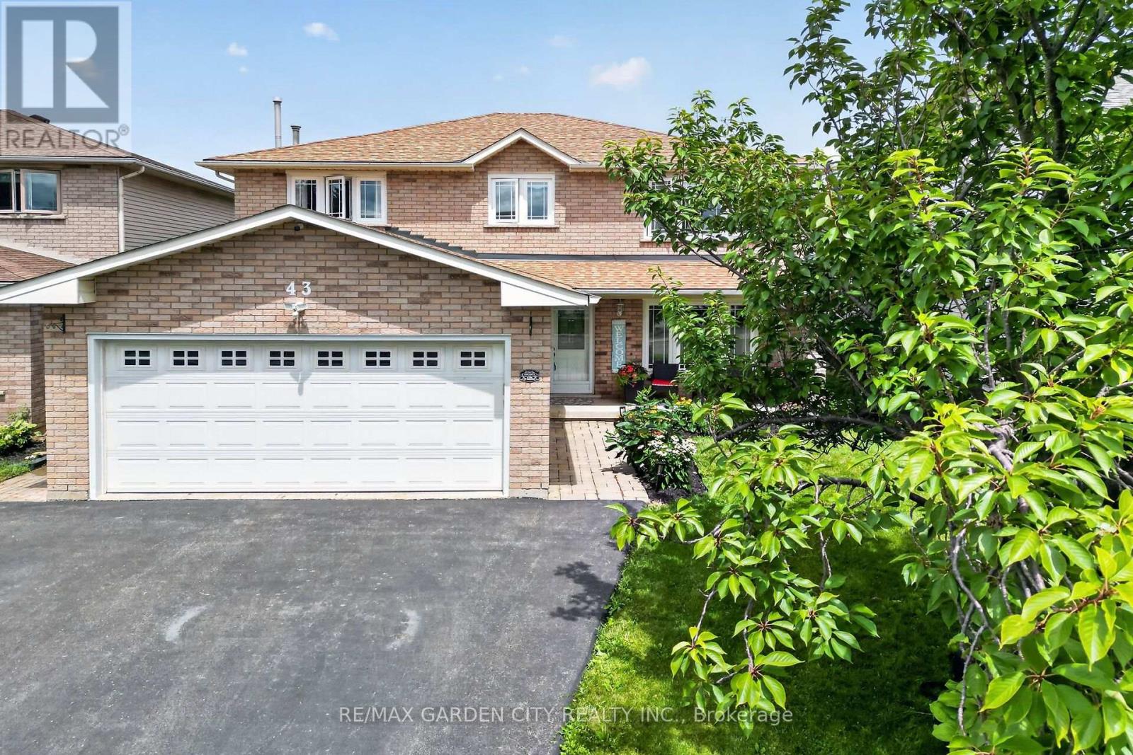 43 BONAPARTE WAY - 1