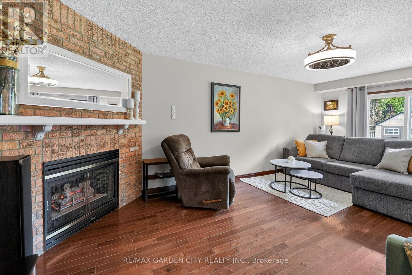 43 BONAPARTE WAY - 15