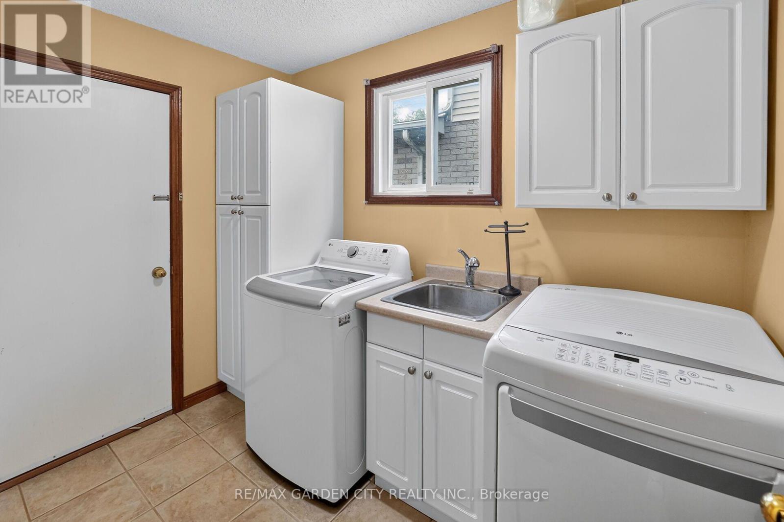 43 BONAPARTE WAY - 18