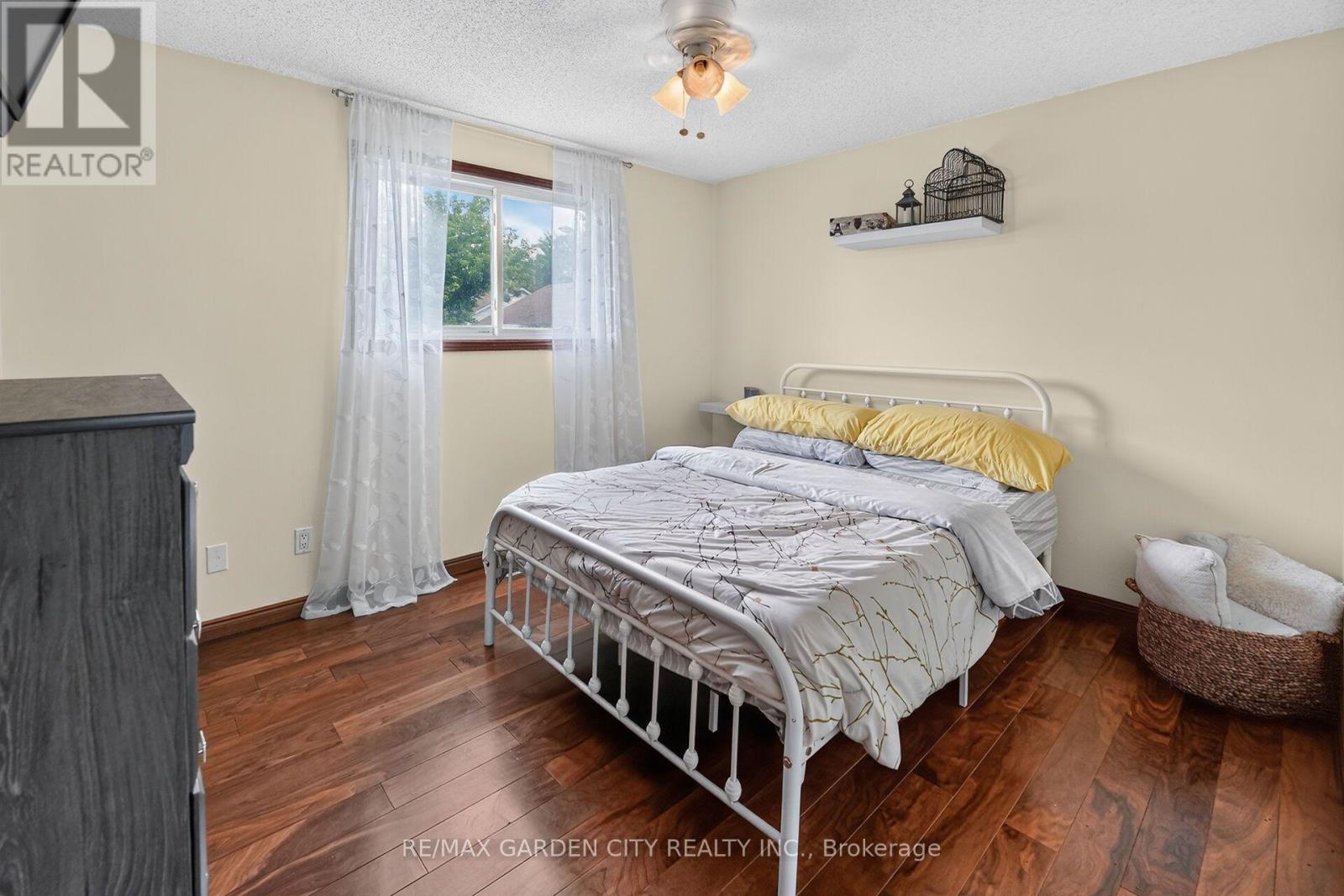 43 BONAPARTE WAY - 25