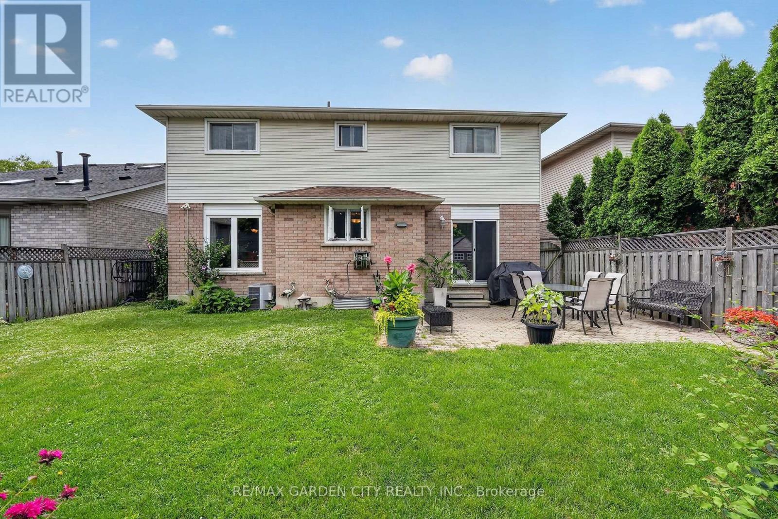 43 BONAPARTE WAY - 39