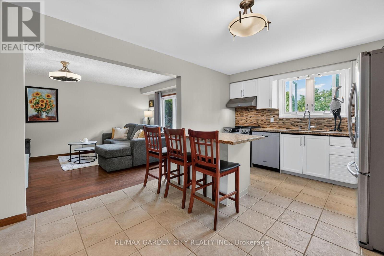 43 BONAPARTE WAY - 7