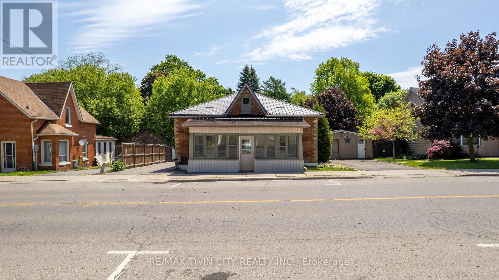 277 MAIN STREET - 27