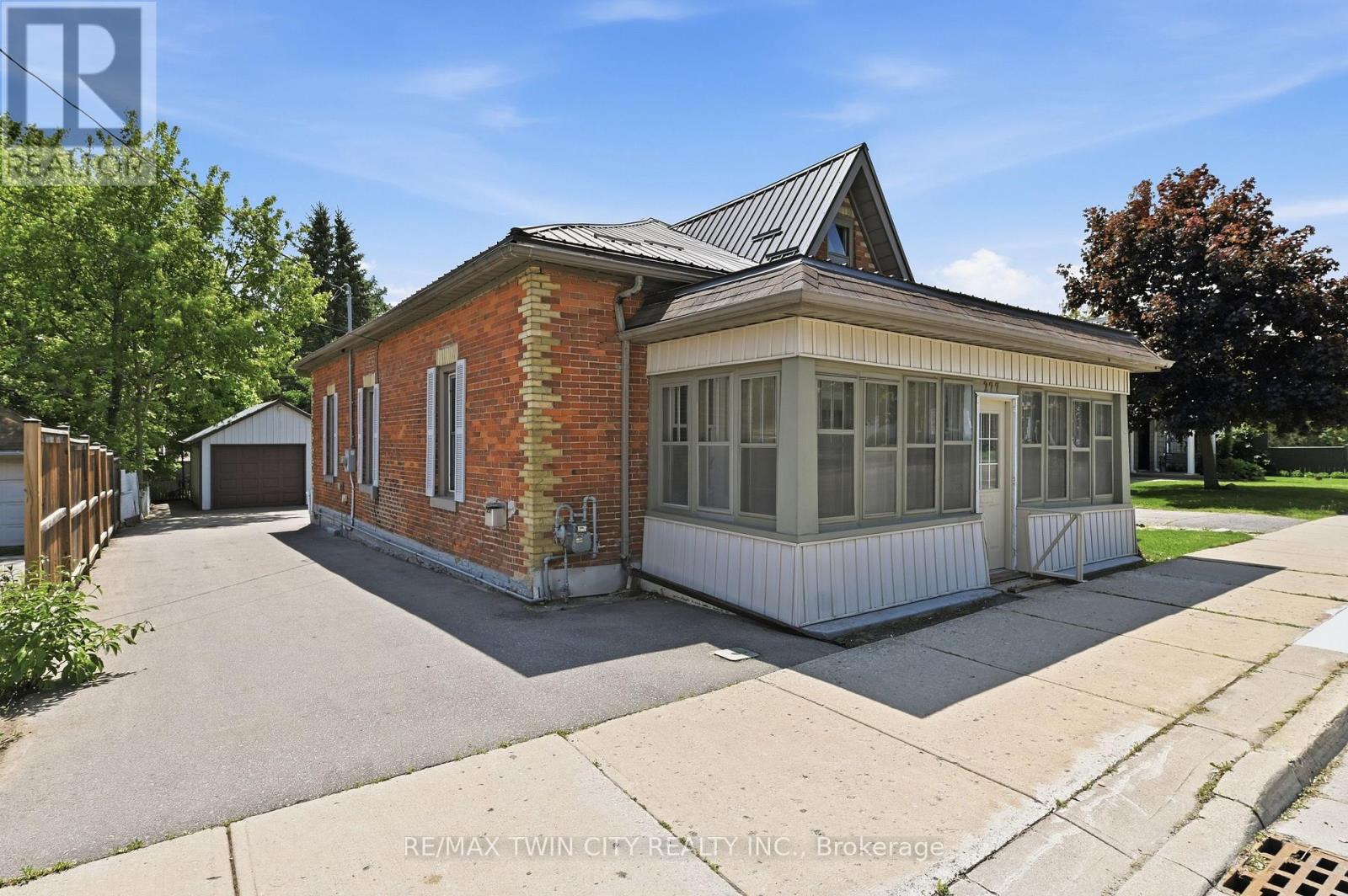 277 MAIN STREET - 6