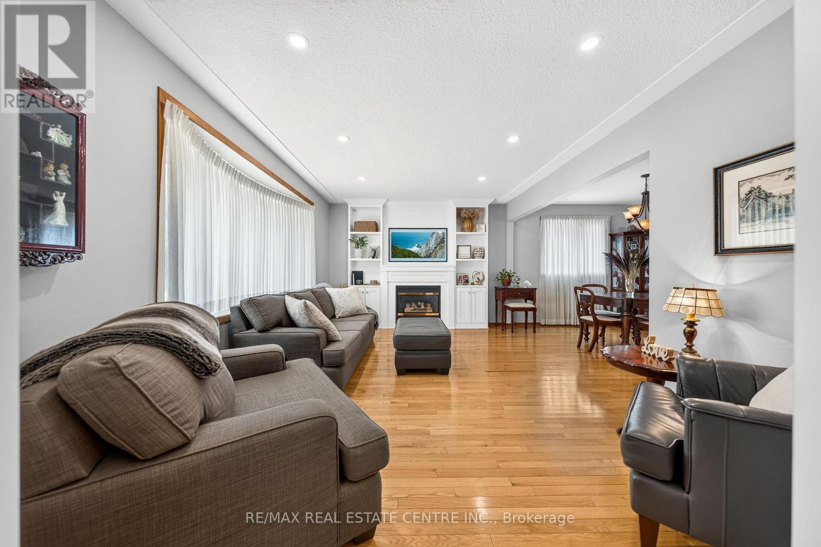 107 LAURENTIAN DRIVE - Image 15