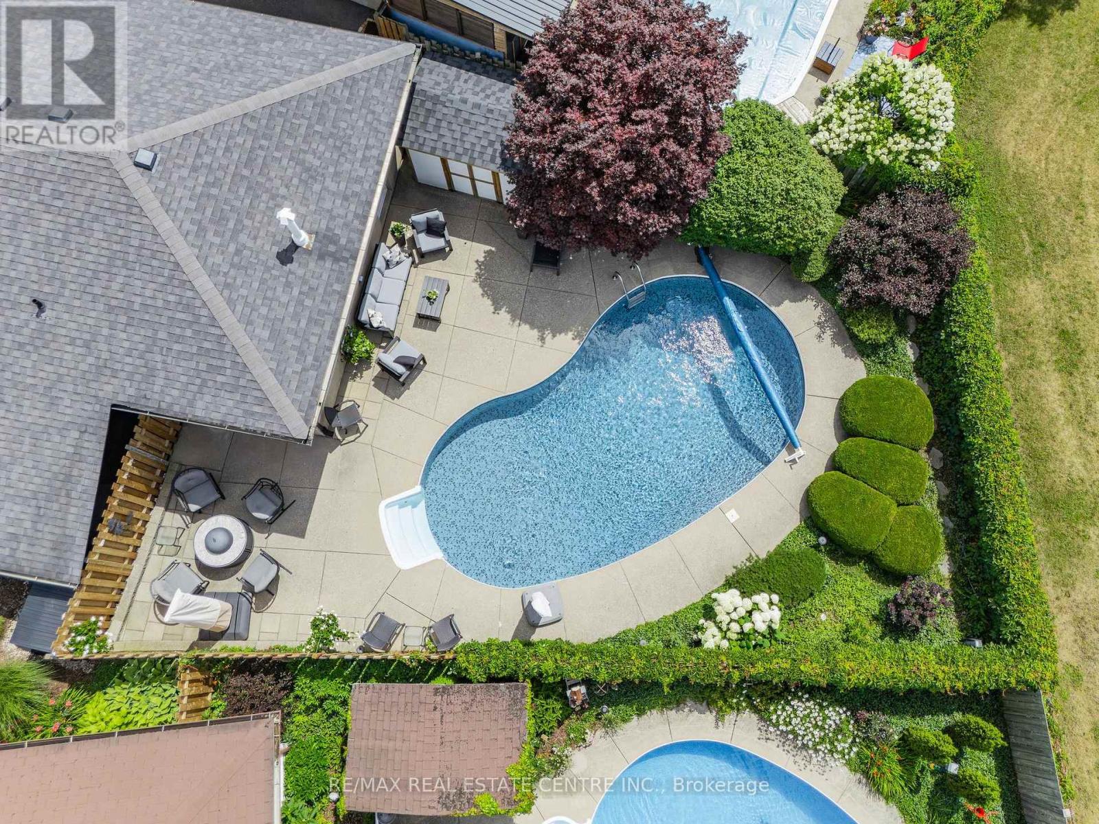 107 LAURENTIAN DRIVE - Image 4