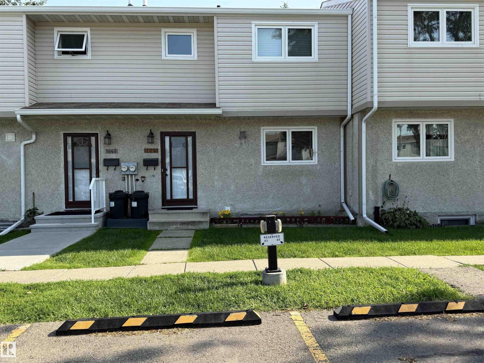 5645 137 AV NW - 1