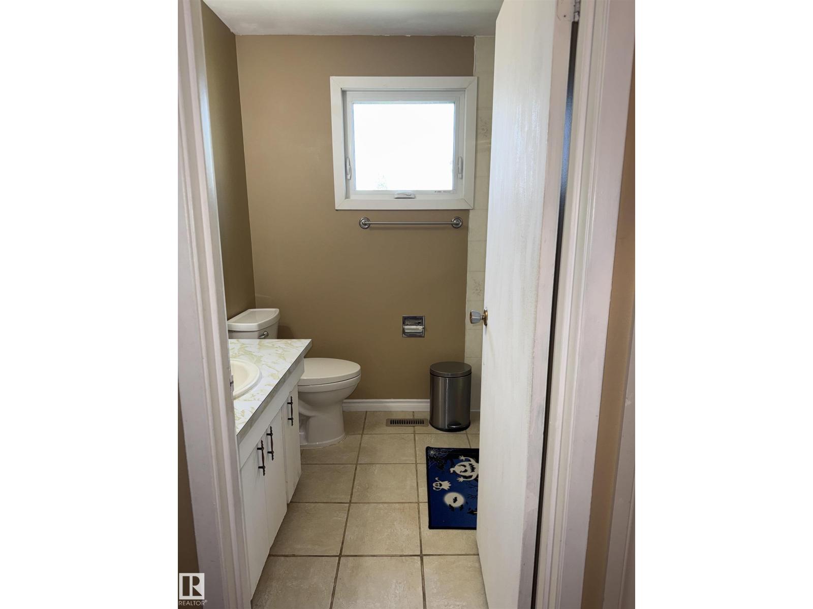 5645 137 AV NW - 12