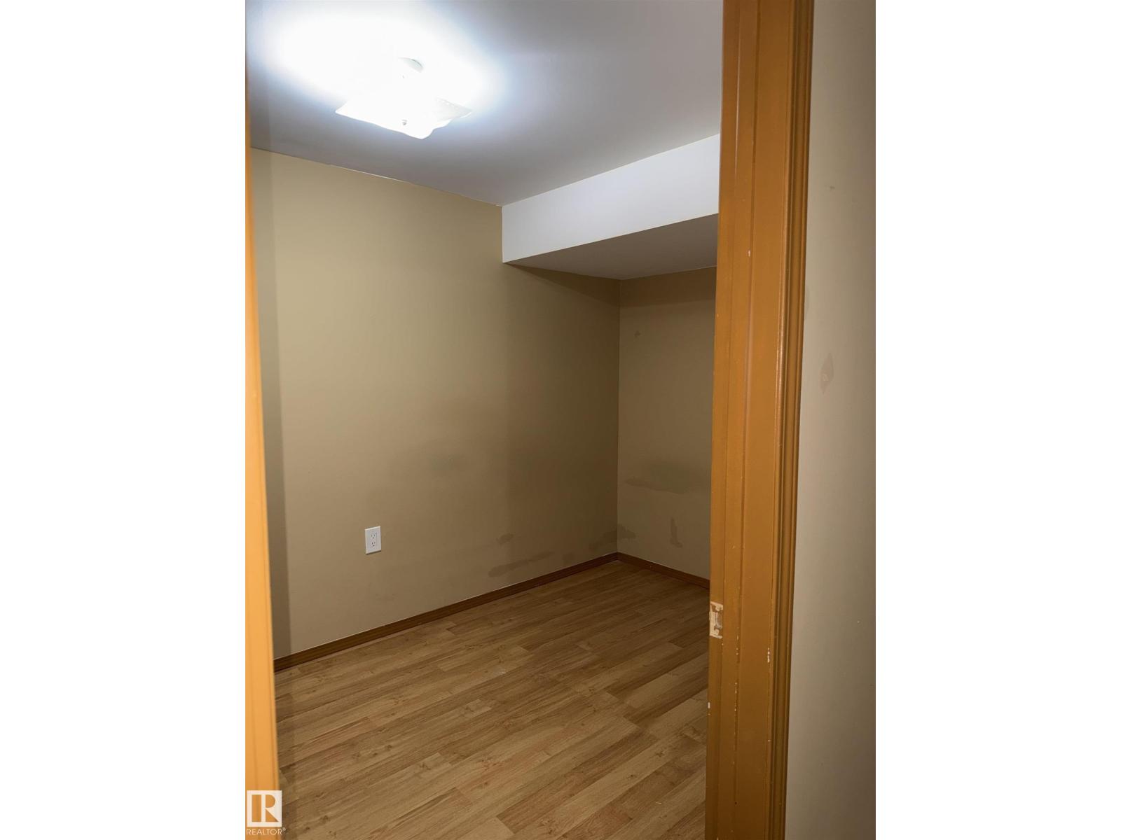 5645 137 AV NW - Image 13