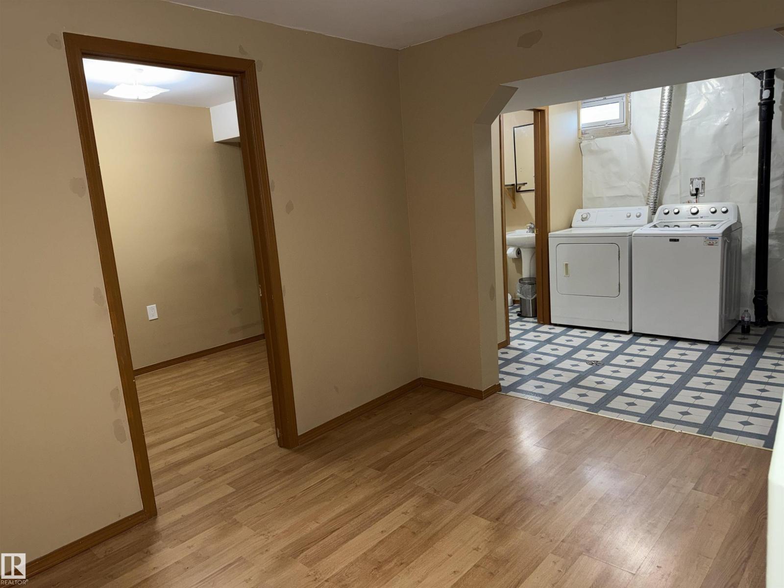 5645 137 AV NW - 15