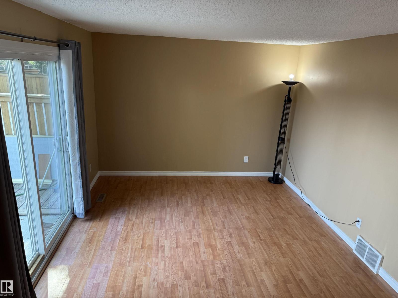 5645 137 AV NW - Image 5