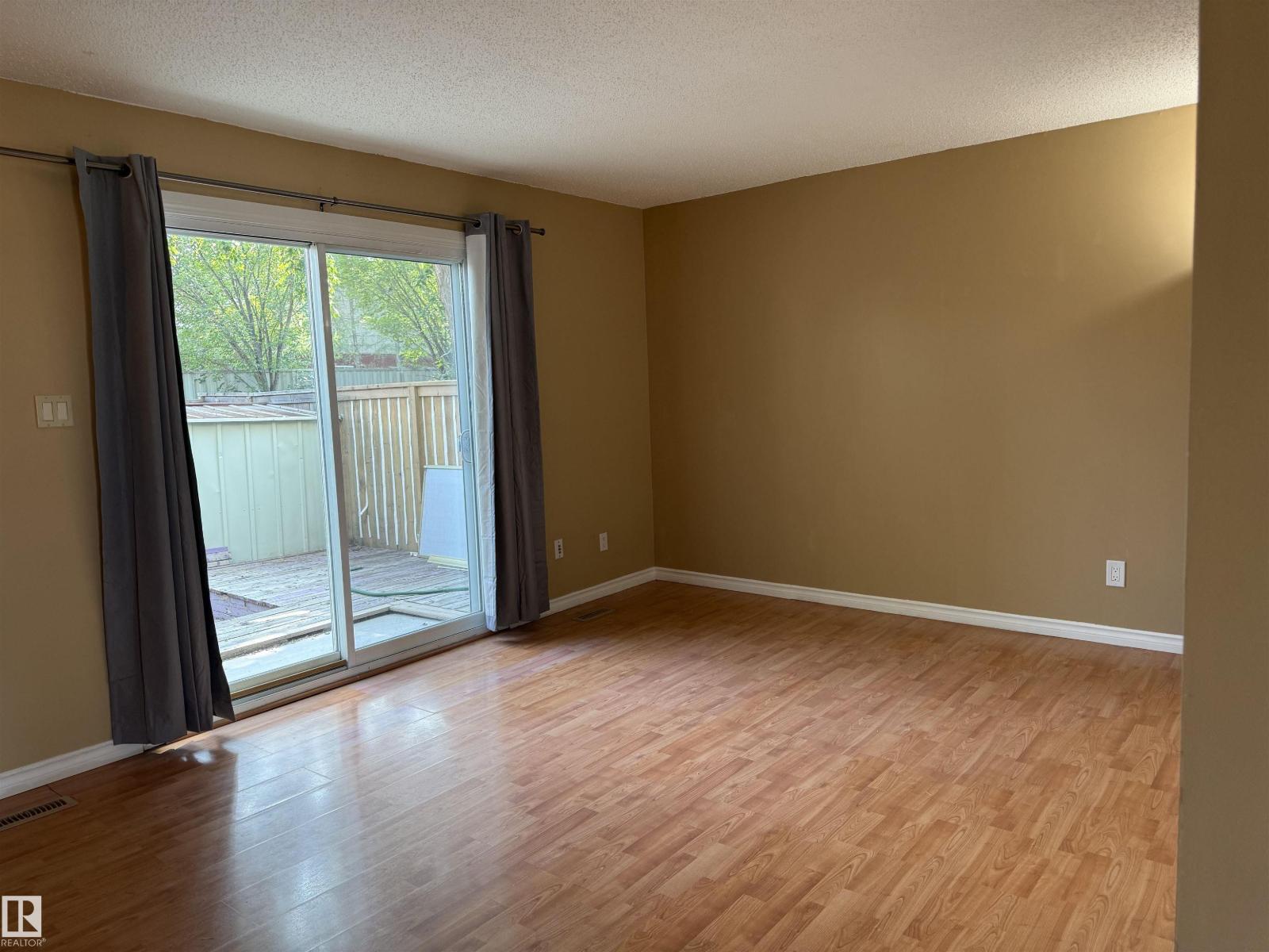 5645 137 AV NW - Image 8