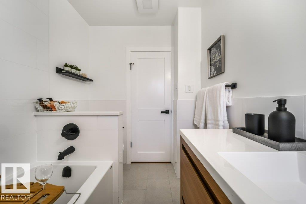 7123 87 ST NW - 34