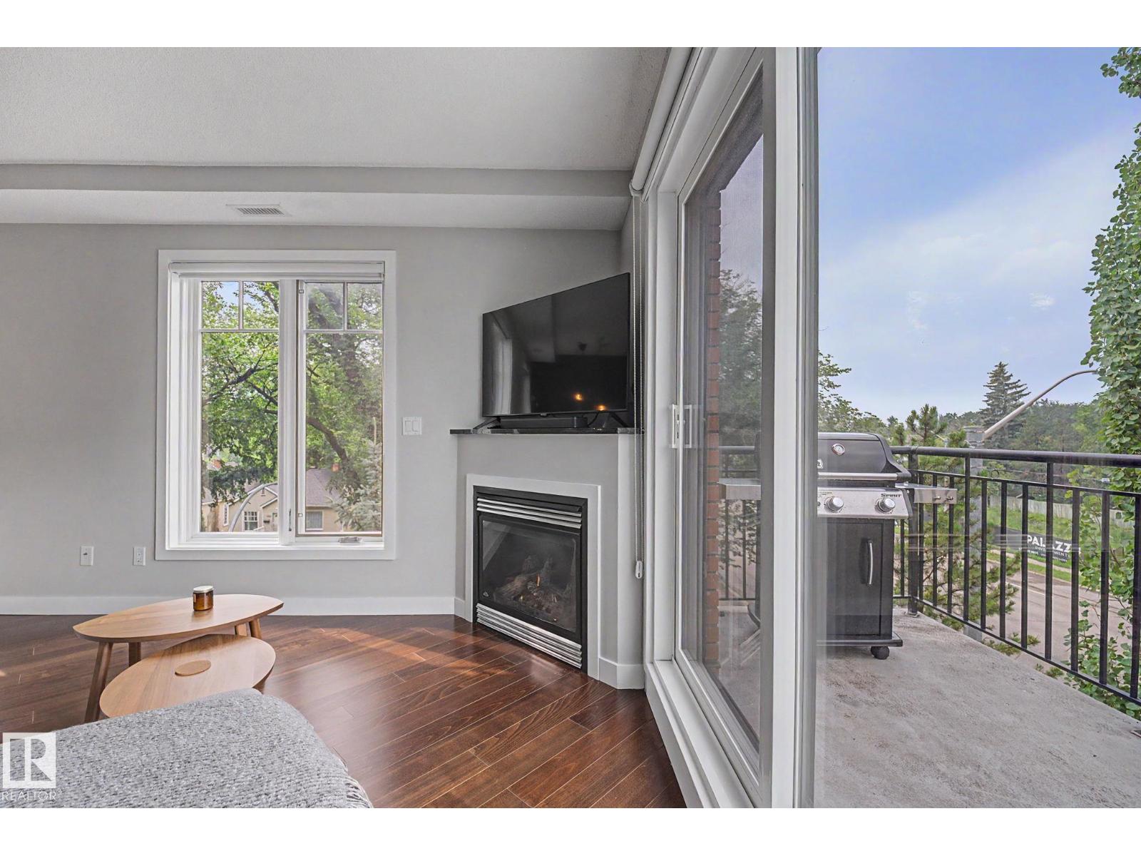 #307 7907 109 ST NW - 17