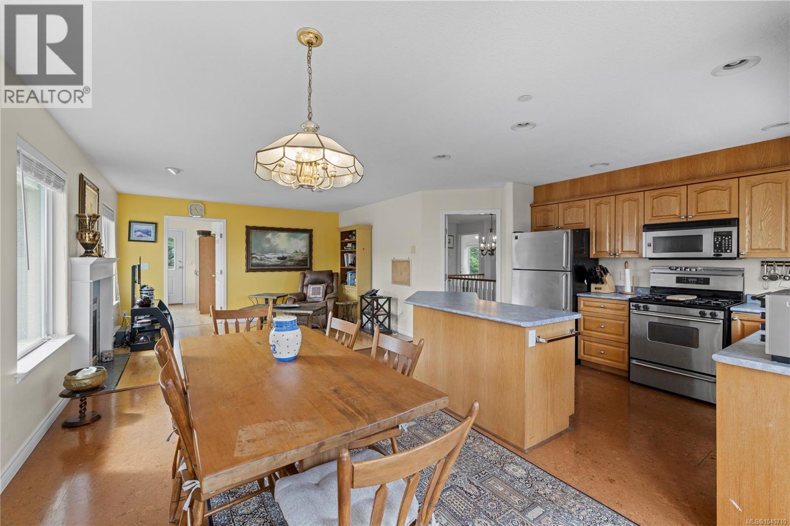 876 Cavin Rd - 22