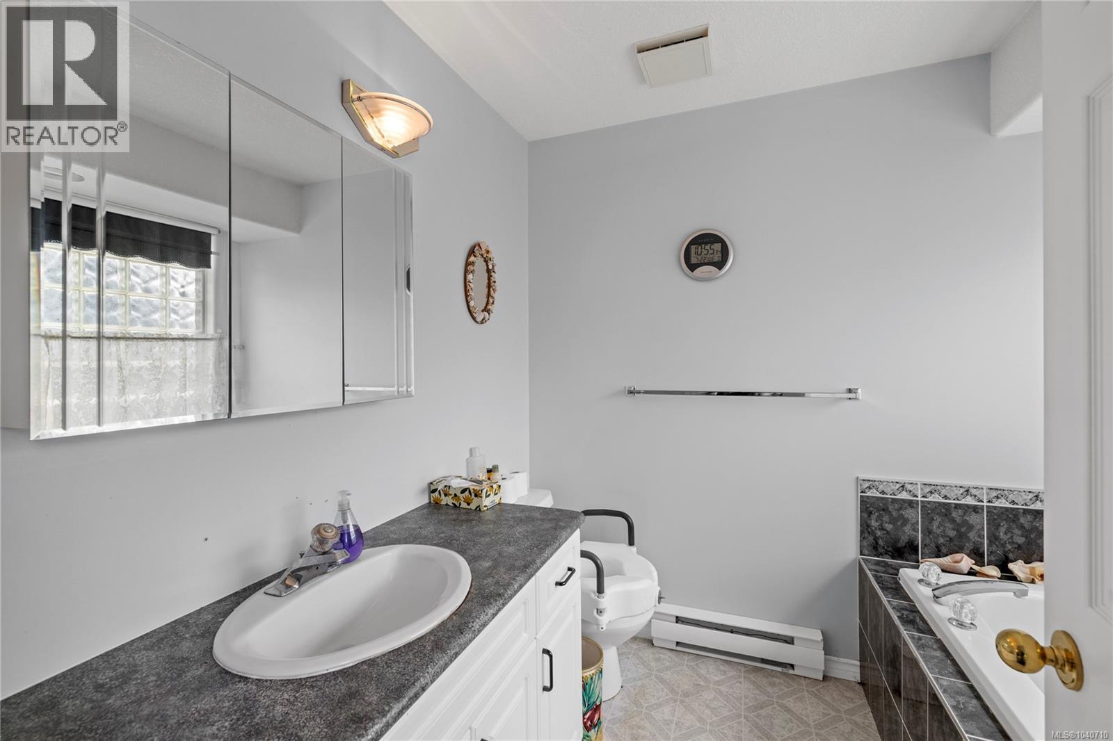 876 Cavin Rd - 32