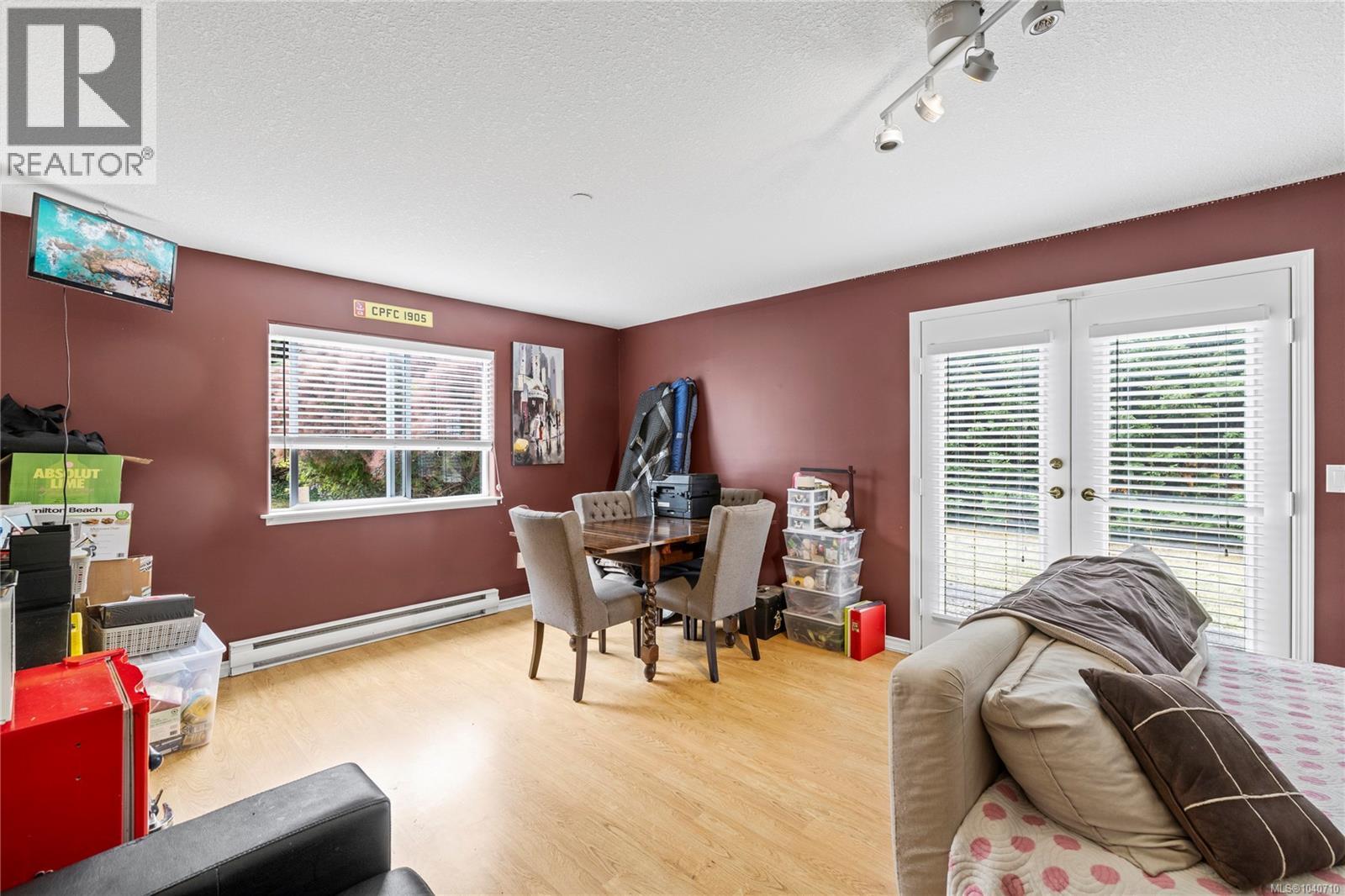 876 Cavin Rd - 39