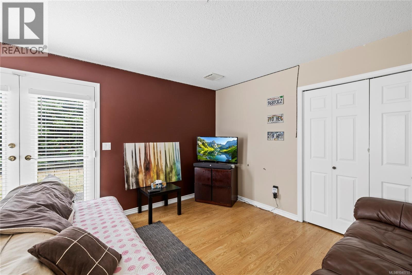 876 Cavin Rd - 40