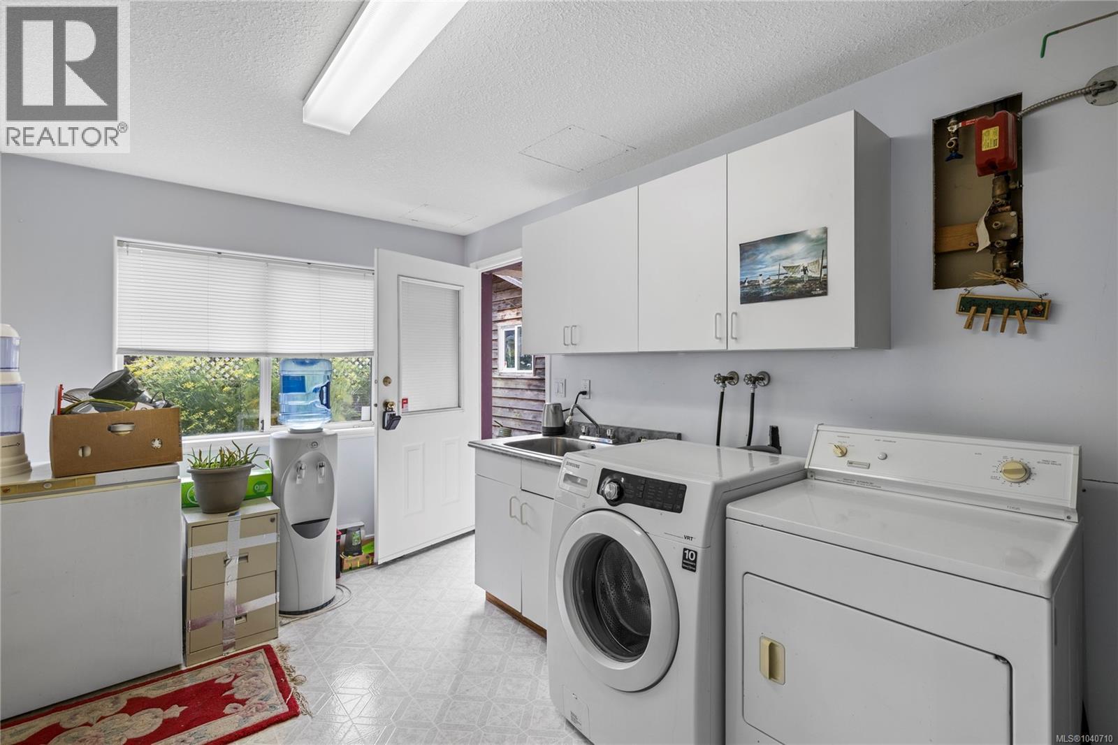 876 Cavin Rd - 46