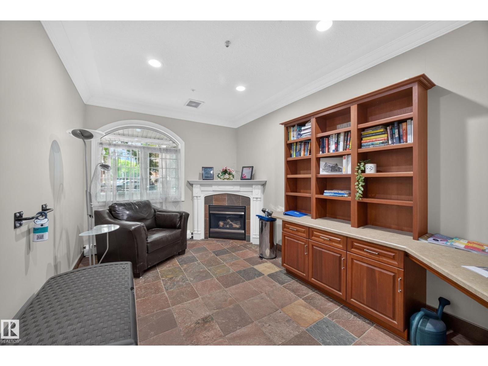 #401 10178 117 ST NW - 41