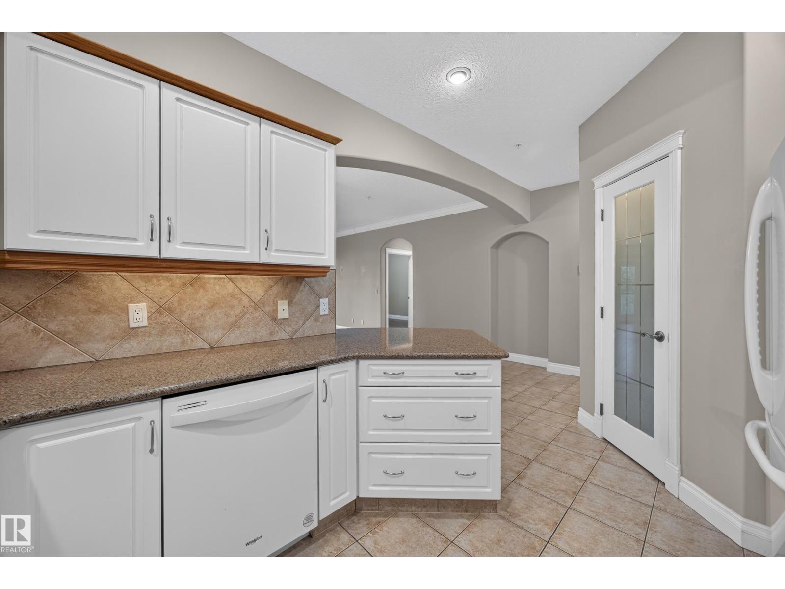 #401 10178 117 ST NW - 19