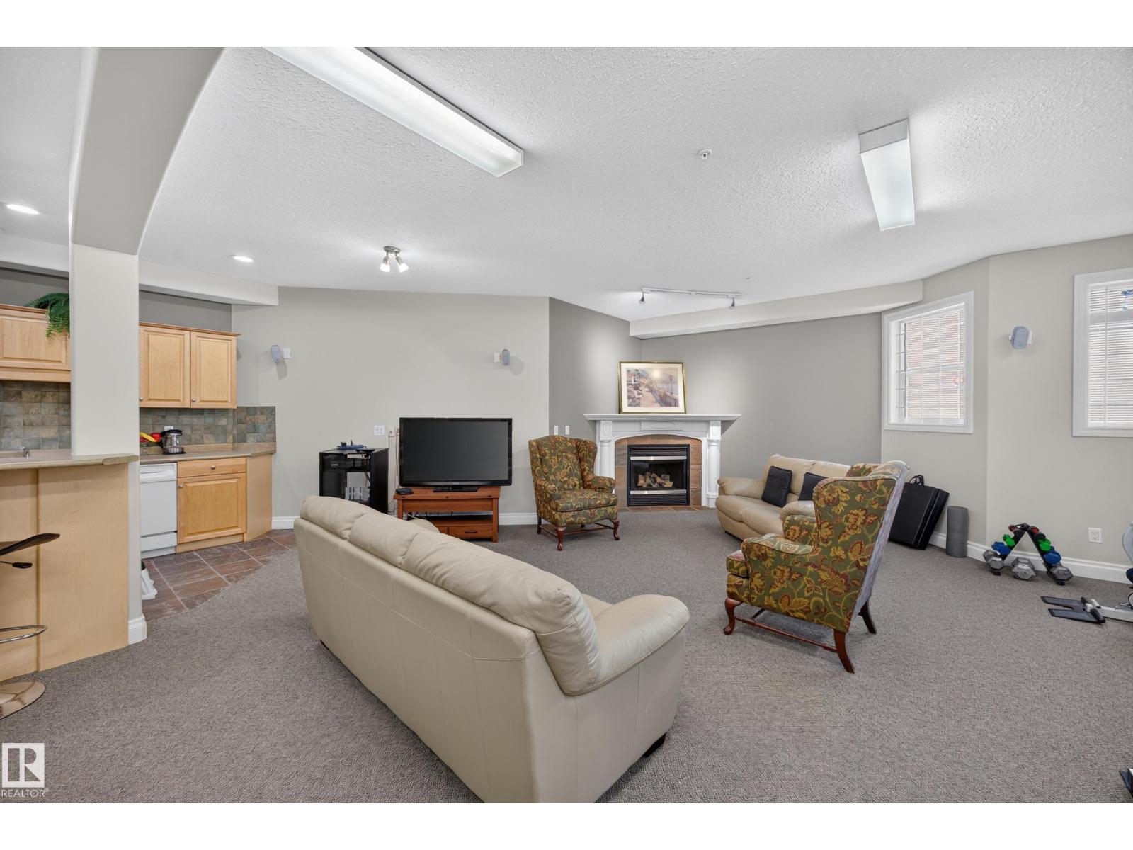 #401 10178 117 ST NW - 38