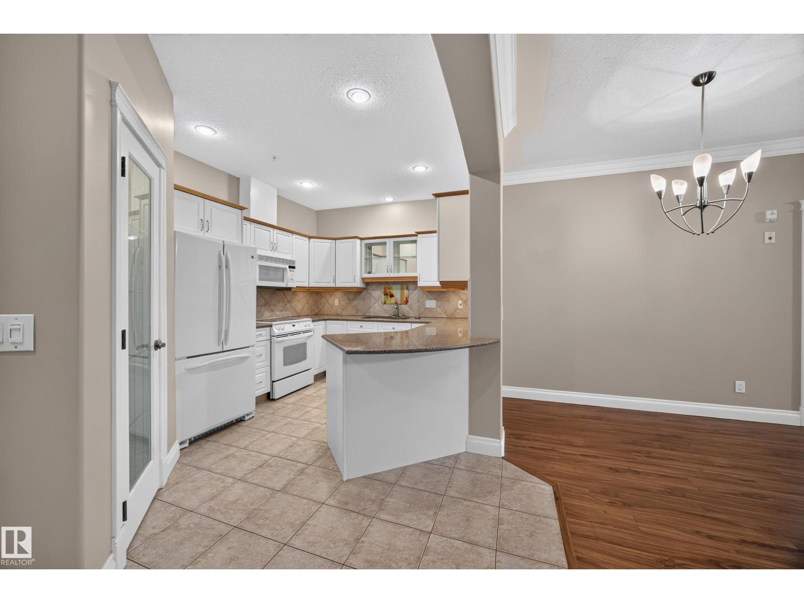 #401 10178 117 ST NW - 14