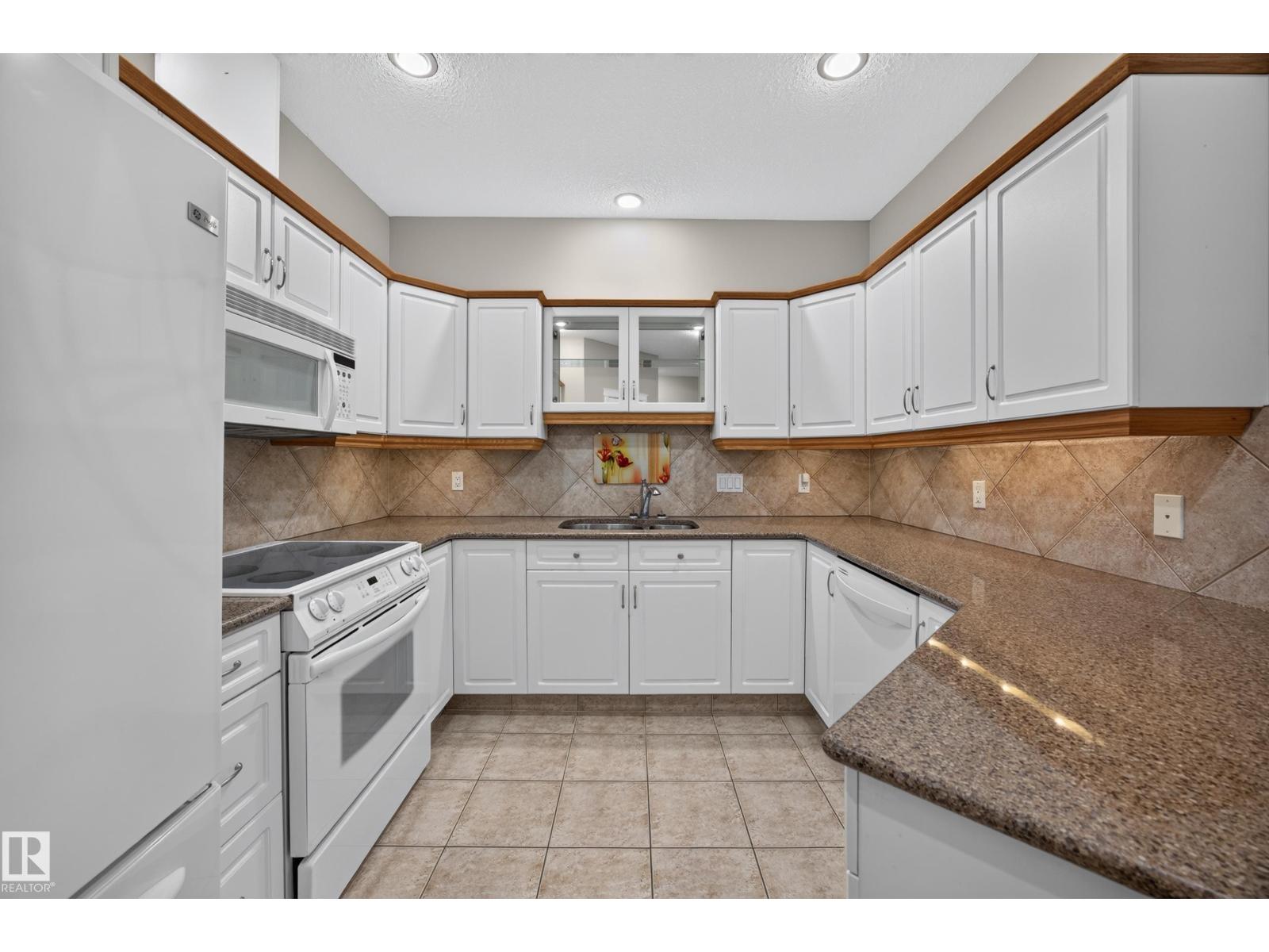#401 10178 117 ST NW - Image 16