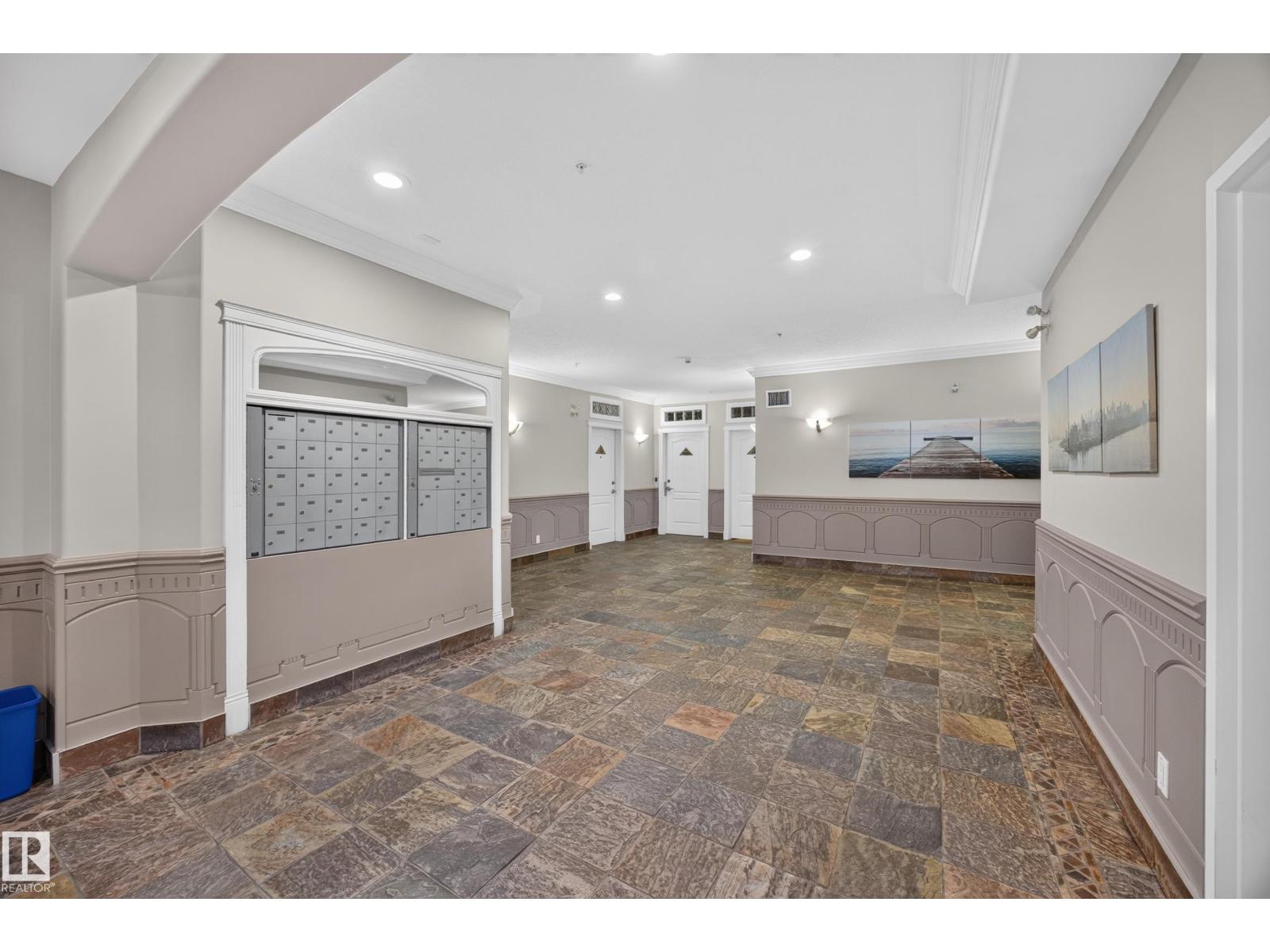 #401 10178 117 ST NW - Image 44