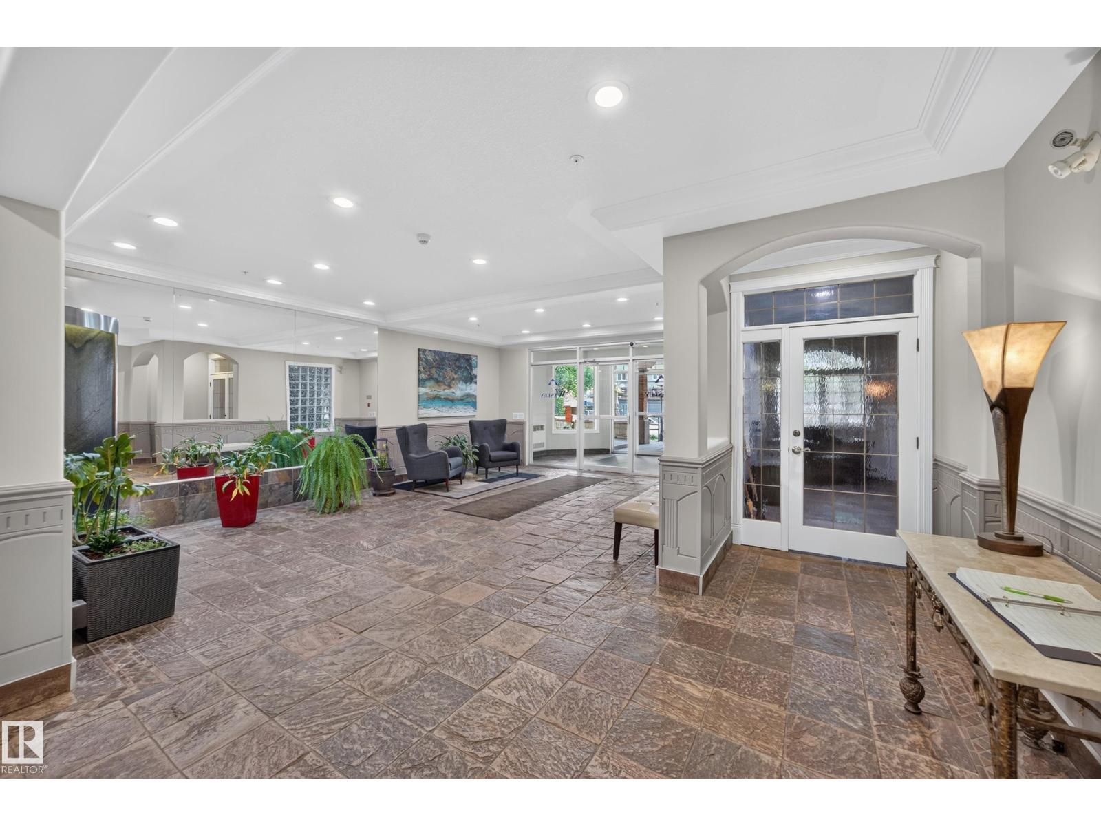 #401 10178 117 ST NW - Image 42
