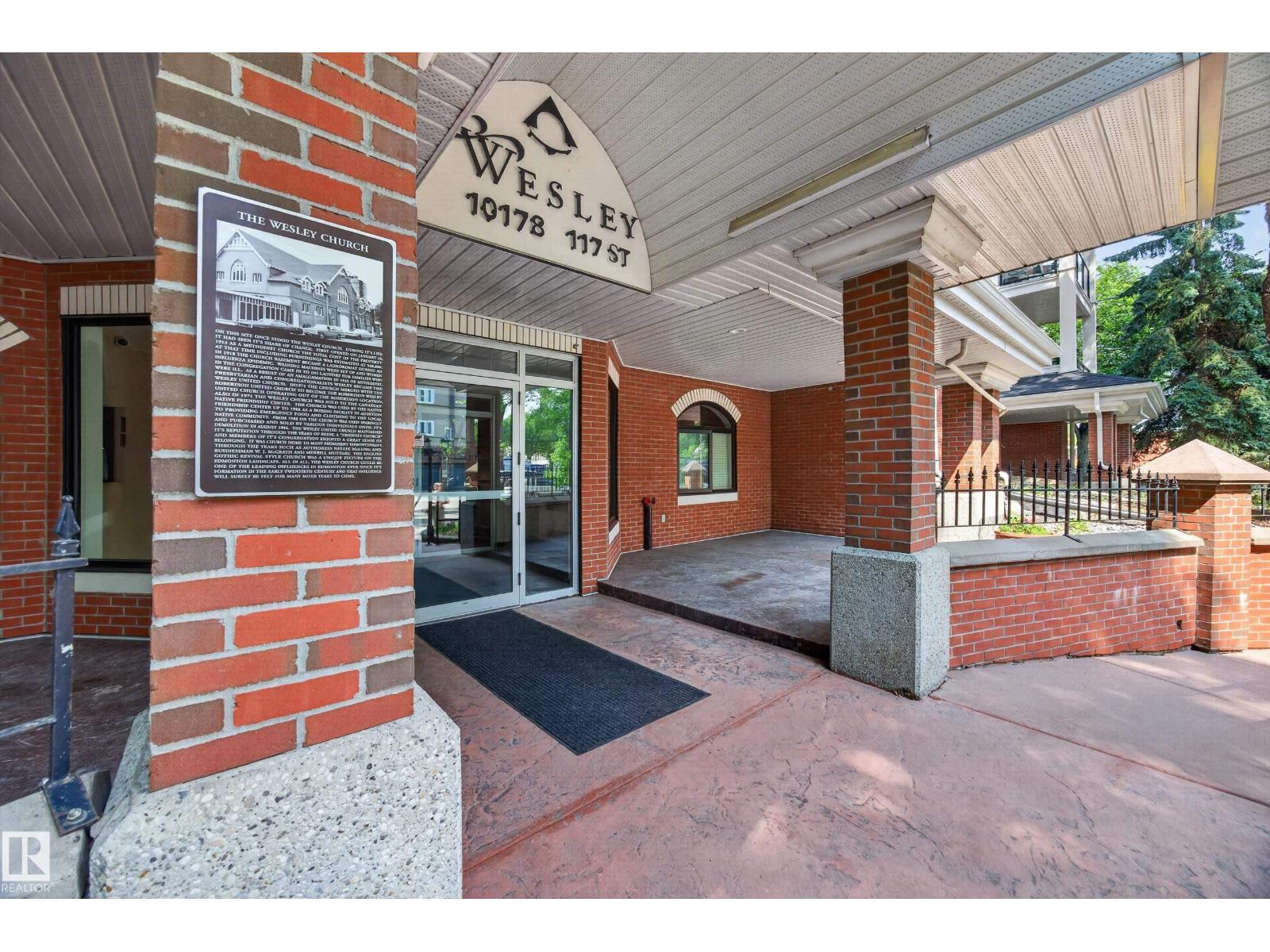 #401 10178 117 ST NW - Image 45