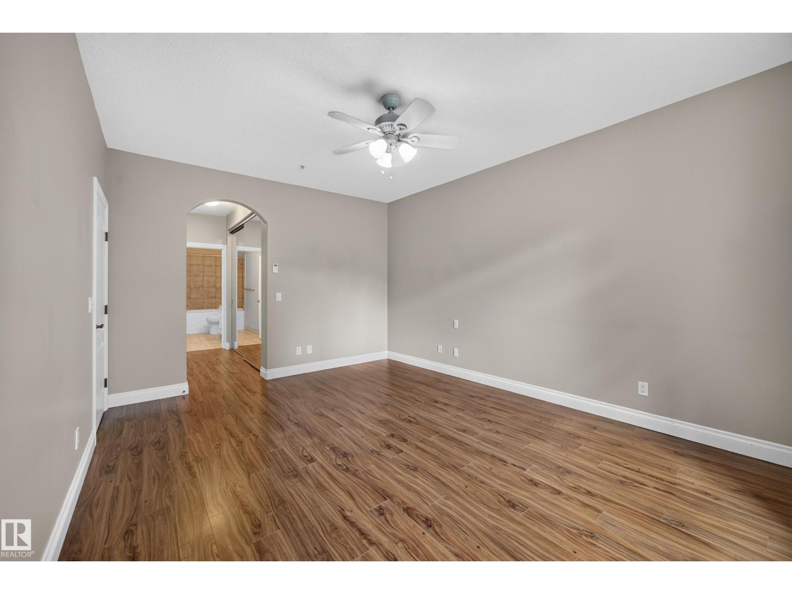 #401 10178 117 ST NW - Image 8